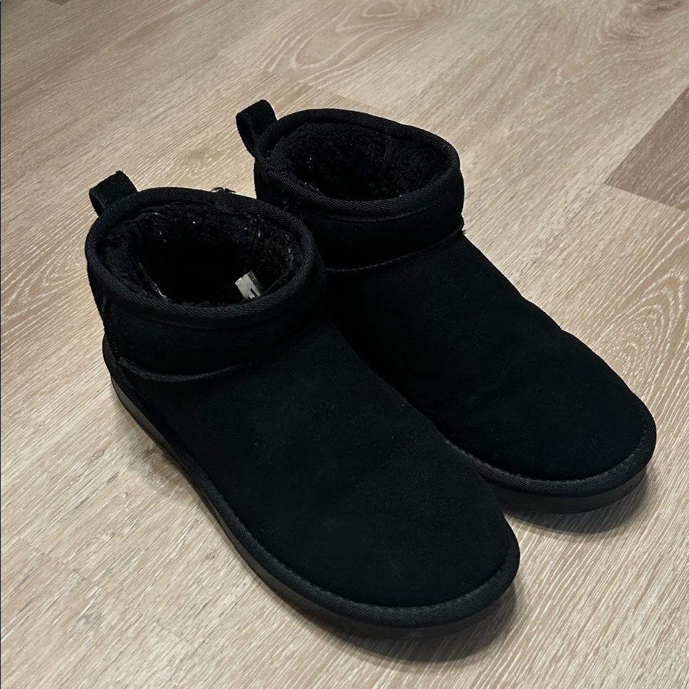 Cushionare Faux Fur Lined Black Suede Ankle Boots Sz 8.5